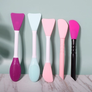 Double Ended Facial Mask Brush Soft Silicone Applicator For Skincare Cleansing And Massaging Flexible Beauty Tool