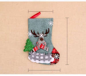Size display showing height and width of the green burlap reindeer Christmas stocking