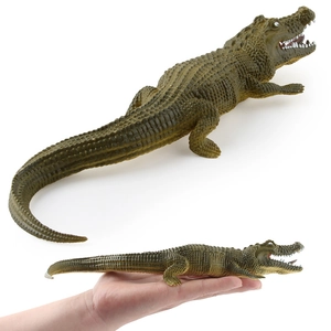 Naturgetreue Krokodil-Modellfigur aus weichem Gummi mit feinen Schuppen und offenem Maul