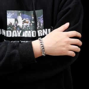 Men's titanium steel chunky snake bone chain bracelet in classic silver hip-hop style