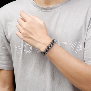 Retro punk titanium steel motorcycle chain bracelet in gunmetal finish for men