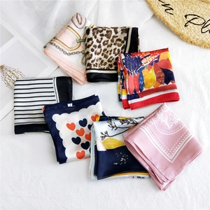Elegant Square Scarf Polyester Satin Like Satin Print Neck Head Handbag Accessory For Women Fashion Professional Style