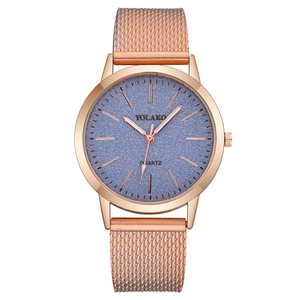 Fashionable rose gold women's starry sky dial watch with quartz movement and mesh strap