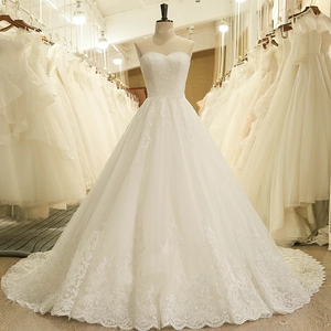 Elegante Abito Da Sposa Senza Spalline Pizzo Bianco Tulle Lungo Strascico Abito Da Sposa Stile Europeo Slim Fit