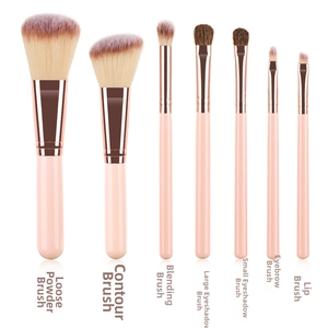 Detail of 7pcs pink makeup brush set with rose gold ferrules and soft fiber bristles