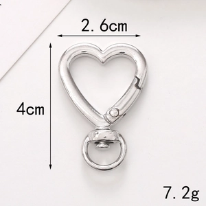 Silver heart-shaped spring ring with dimensions of 2.6cm by 4cm and 7.2g weight