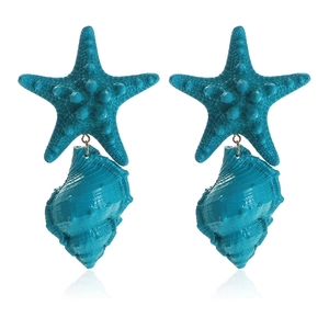 Blue starfish and seashell drop earrings in a tropical Hawaii style for summer vacations