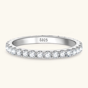 Macro detail of S925 sterling silver ring featuring a full circle of pavé moissanite stones