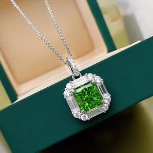 Square Green Zircon Pendant Necklace Copper Geometric Halo Luxury French Palace Style Jewelry For Women