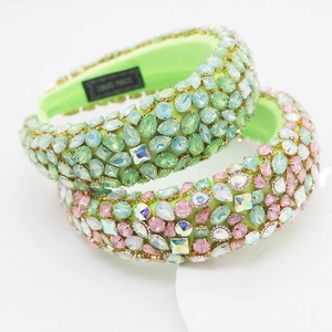 Serre-tête baroque large orné de strass colorés et cristaux sur doublure vert néon