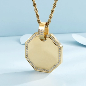 Chic gold-plated octagonal pendant necklace with sparkling zircon borders and twist chain