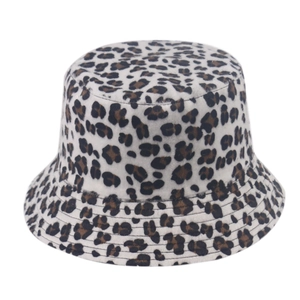Double-sided leopard print bucket hat made of warm plush fabric for autumn and winter