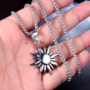 Handheld silver sun pendant on stainless steel box chain necklace for men