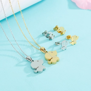Parure de Bijoux en Acier Titane Chien de Dessin Animé Mignon pour Femmes Collier Pendentif Strass et Boucles d'Oreilles