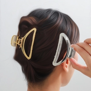 Large Metal Hair Claw Clip Hollow Semi Circle Alloy Shark Hairclip Minimalist Strong Hold Elegant Hair Accessory For Women