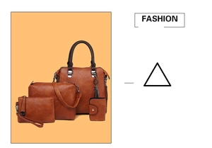 Ensemble détaillé de quatre sacs à main en cuir marron avec cabas et sacs bandoulière