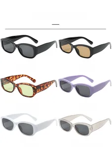 Detailansicht der sechs Farbvarianten dieser stylischen quadratischen Retro-Sonnenbrille