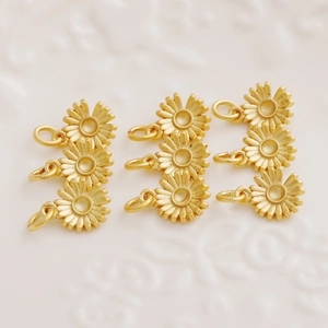Sunflower Daisy Charms 18K Gold Plated Alloy Matte Gold Flower Pendants For DIY Jewelry Making Handmade Jewelry Findings
