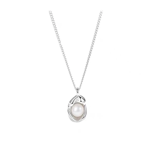 S925 sterling silver necklace featuring a natural freshwater pearl in a fluid metal design