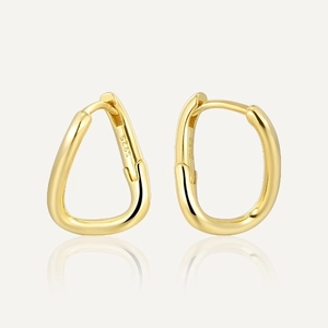 Makroaufnahme von S925 Sterlingsilber Ohrringen mit 14K Goldbeschichtung, Muschelperle und Punze