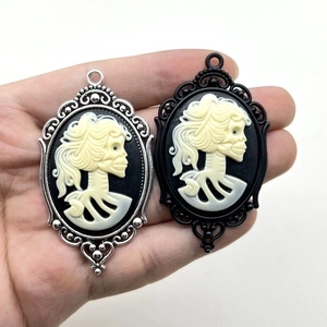Gothic Skull Cameo Pendant Vintage Zinc Alloy Resin Halloween DIY Jewelry Making Accessory