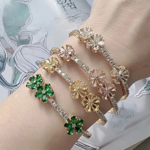 Elegant Copper Clover Flower Open Bangle For Women Gold Plated Zirconia Inlaid Adjustable Bracelet Luxury Fashion Jewelry Gift