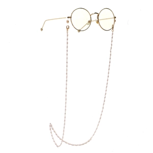 Lunettes rondes dorées avec chaîne en perles de riz et boucles en caoutchouc noir