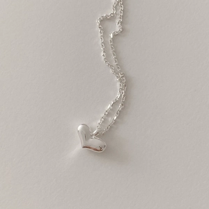 Minimalist 925 sterling silver heart pendant necklace with polished mirror finish chain