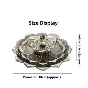 Détail d'un brûle-encens lotus en bronze de 10 cm de diamètre avec support central
