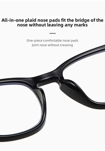 Close-up of comfortable integrated nose pads on full-rim anti-blue light glasses