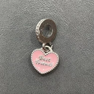Ciondolo a cuore in smalto rosa con incisione Best Friends per bracciali fai-da-te