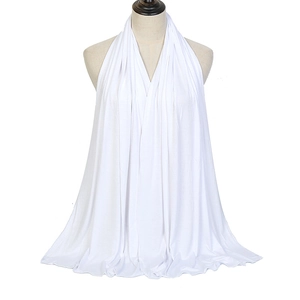 White mercerized cotton hijab shawl with high elasticity and breathable texture