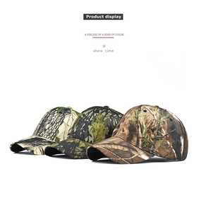Trois casquettes de baseball camouflage aux motifs d'écorce, de feuilles et de forêt