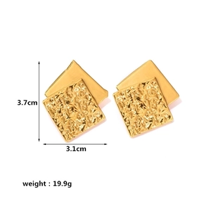 French vintage gold square earrings with hammer texture, 3.7x3.1cm stylish drop design