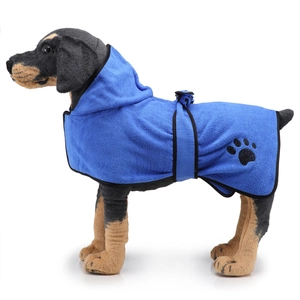Accappatoio blu in microfibra per animali con cappuccio e cintura per cani medi