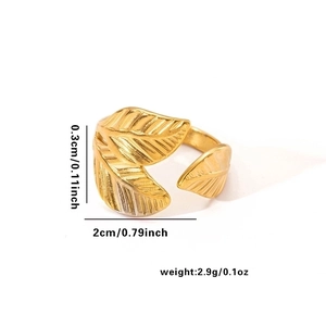 Detailed view of adjustable golden leaf ring with size measurements and weight specs