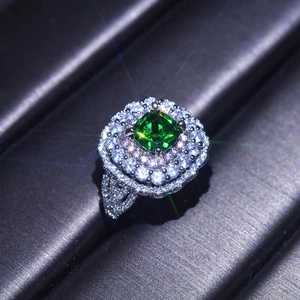 Luxury PT950 platinum plated square green moissanite ring with halo diamonds