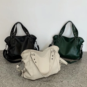 Women Large Capacity Tote Bag PU Leather Rivet Decor Commuter Shoulder Bag Simple Solid Color Casual Handbag