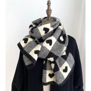 Heart Checkerboard Pattern Knitted Winter Scarf Warm Thick Soft Fashion Neck Warmer For Women Students