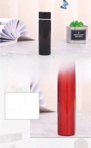 Detail shot of the anti-abrasion paint finish on mini stainless steel thermos flasks