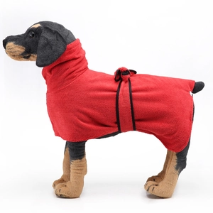 Accappatoio assorbente rosso per cani, asciugamano ad asciugatura rapida per animali