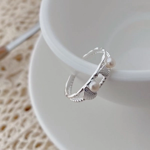 Elegant adjustable S925 silver ring featuring ginkgo leaf design and fresh water pearls