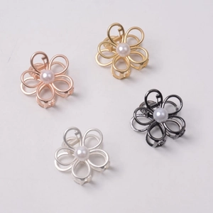 Elegant metal flower hair claws with pearls in gold silver and rose gold finishes
