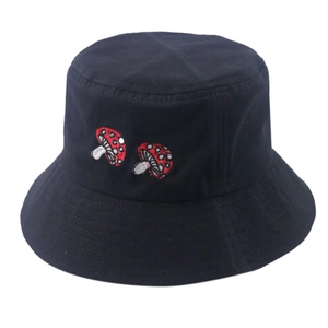 Bob classique en coton noir avec broderie de champignons mignons pour femme et homme