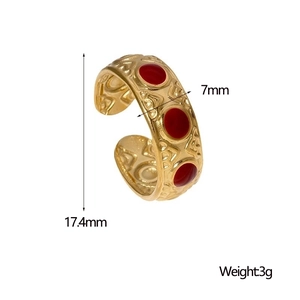 Vintage 18K gold-plated stainless steel ring featuring three red stones and dimensions