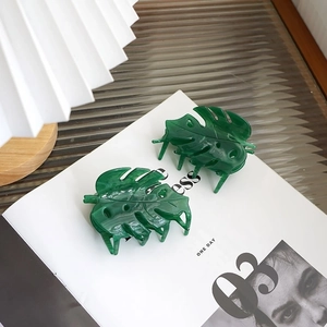 Monstera Leaf Acetate Hair Claw Clip Green Tropical Plant Large Shark Grip For Women Elegant Nature Style Accessory