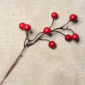 Artificial red berry branch with 8 realistic foam berries for Christmas tree decorations