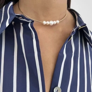 18k gold plated stainless steel choker featuring a row of five gradient pearls for women