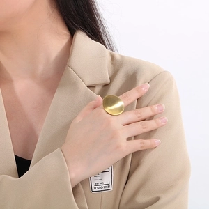 Exaggerated mirror polished 18k gold plated stainless steel round ring for women and men