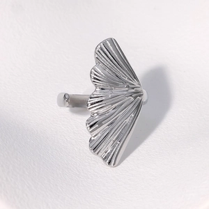 Adjustable silver ginkgo leaf stainless steel ring with polished finish for women